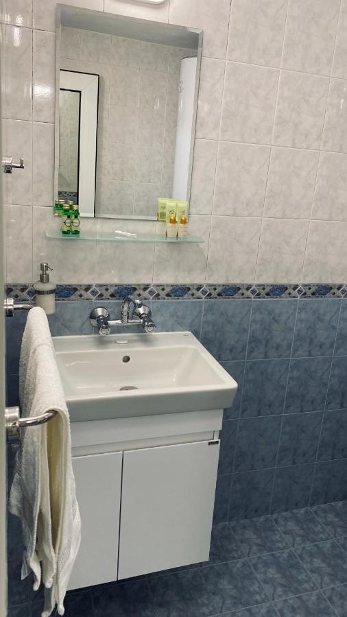 Centrally Located Apartment In Варна Екстер'єр фото