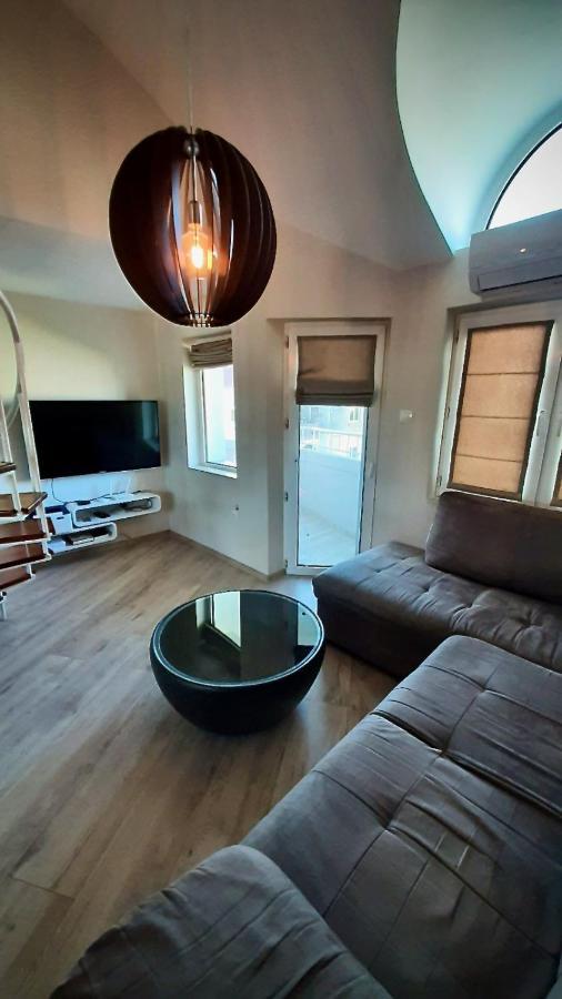 Centrally Located Apartment In Варна Екстер'єр фото