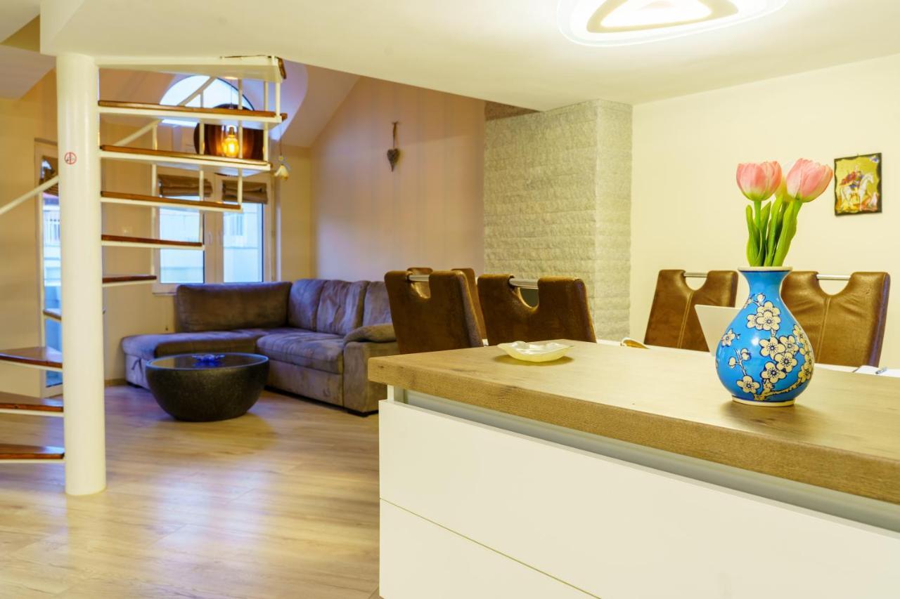 Centrally Located Apartment In Варна Екстер'єр фото